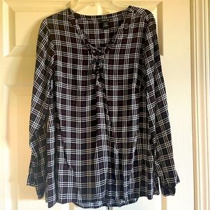 Torrid long sleeve plaid tie top